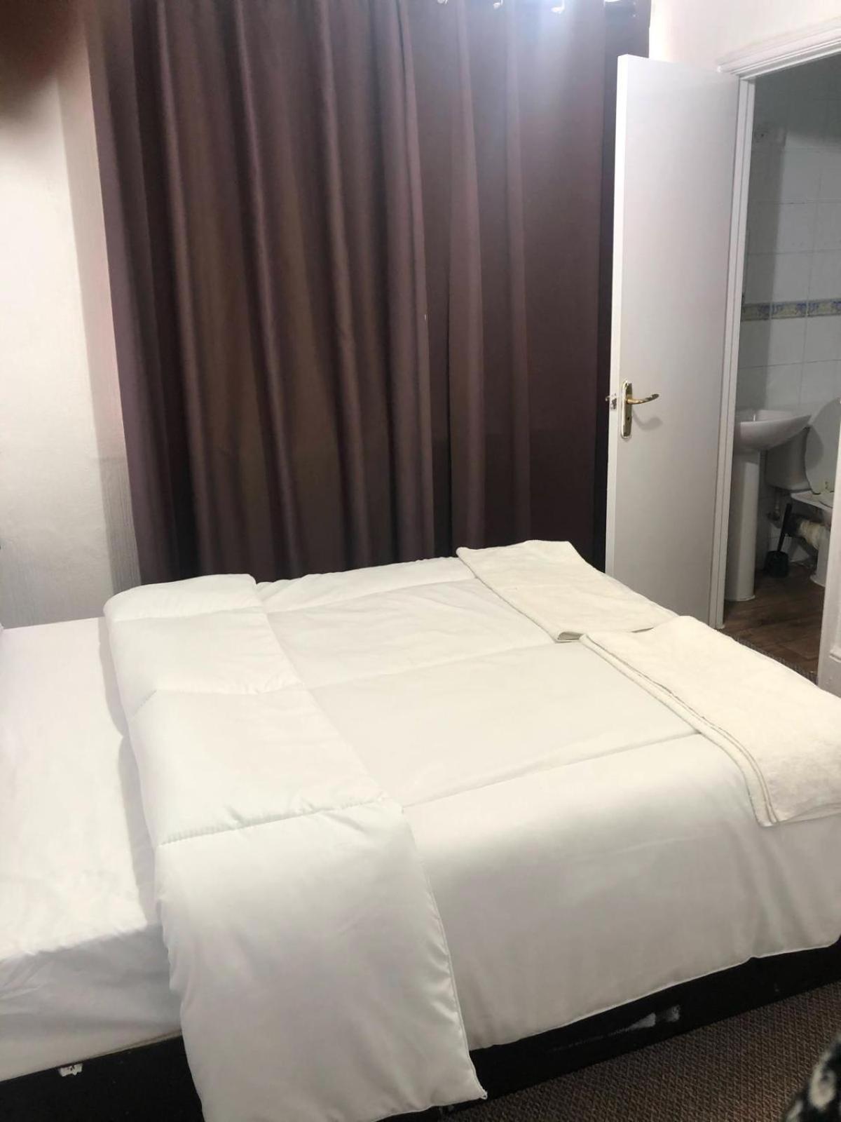 Saji Hotel Ilford Buitenkant foto